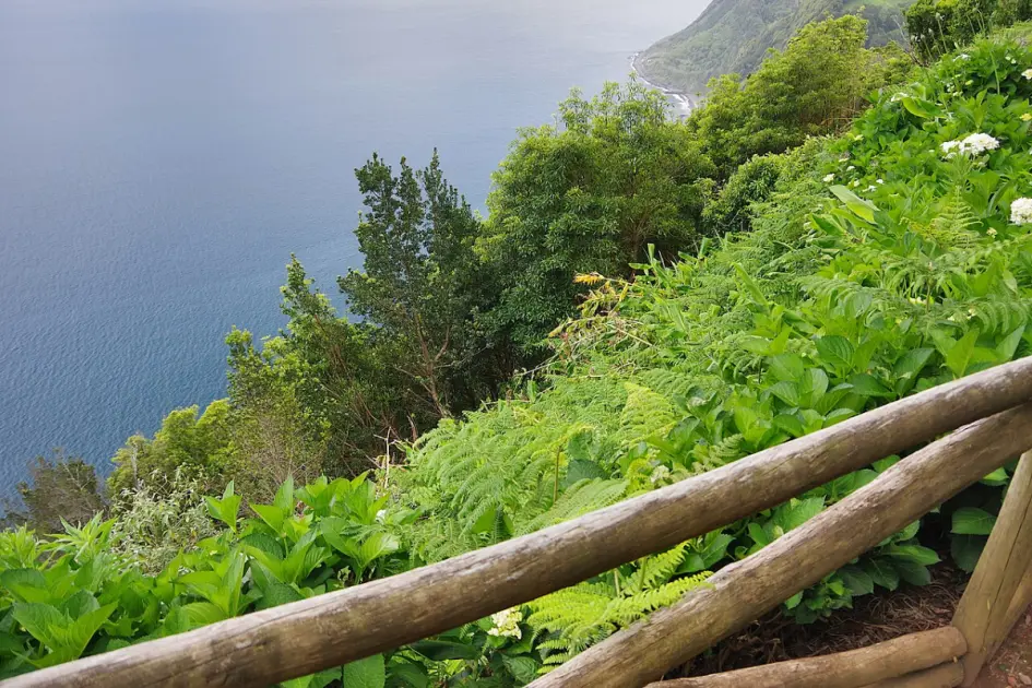 São Miguel Road Trip Itinerary: 7 Days of Stops, Restaurants & Accommodation Tips - 1