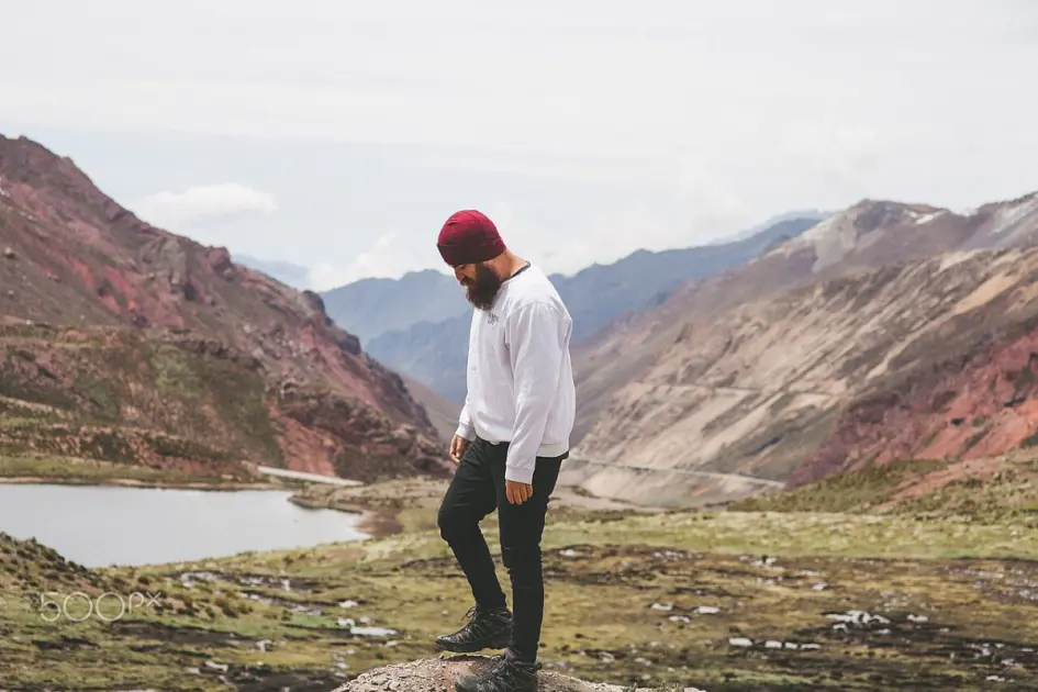 Azores Solo Travel Guide: Safety Tips, Best Hostels & Itineraries for Solo Travelers