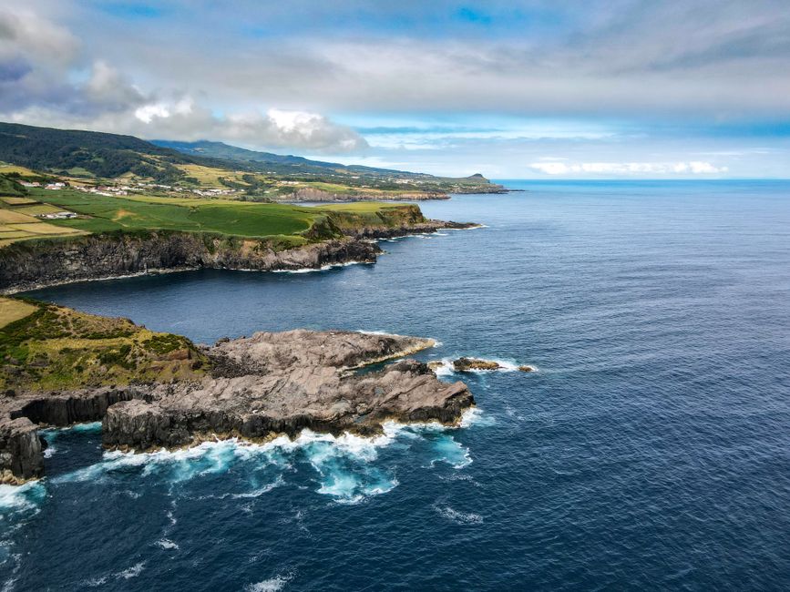 Coasteering: esplorare la costa